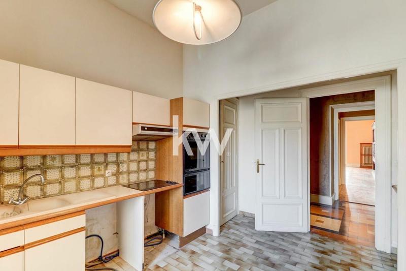 Appartement - 242 m² - 4 pièces