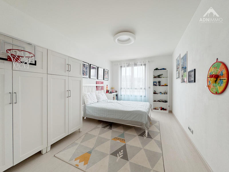 Appartement - 166 m² - 5 pièces