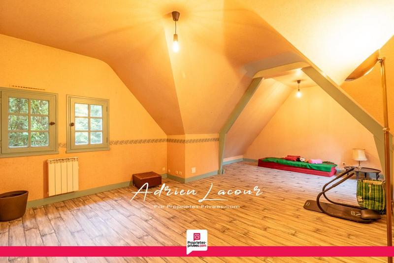 Maison - 177 m² - 9 pièces