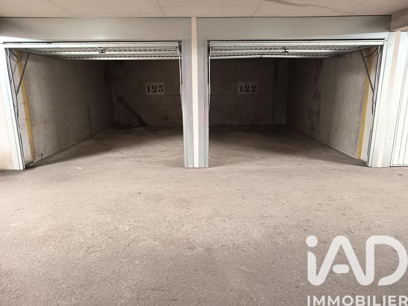 Parking - 14 m²