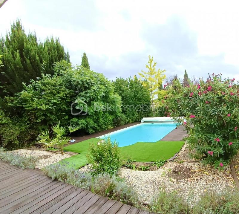 Maison - 185 m² - 6 pièces