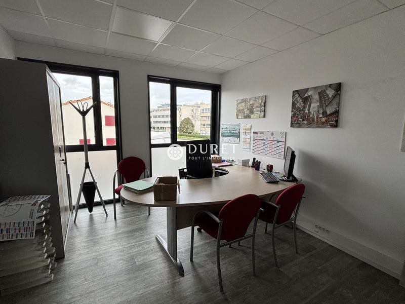 Bureau - 195 m²