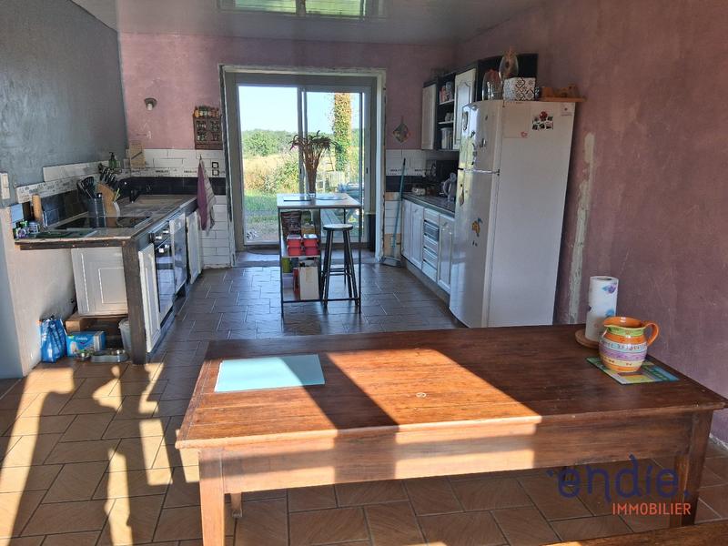 Maison - 162 m² - 9 pièces