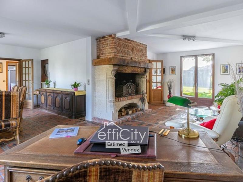 Maison - 250 m² - 9 pièces