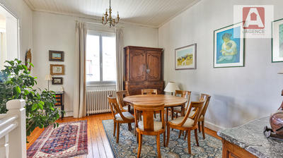 Maison - 178 m² - 8 pièces