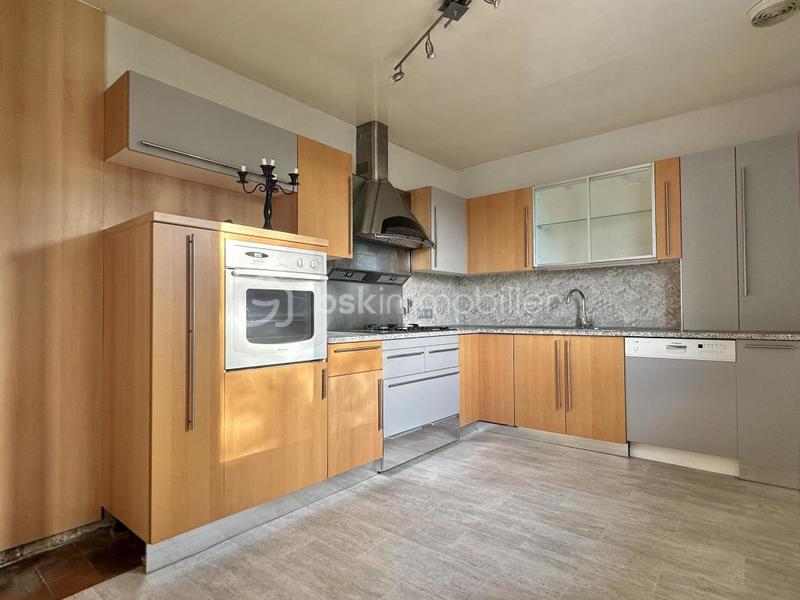 Pavillon - 110 m² - 6 pièces