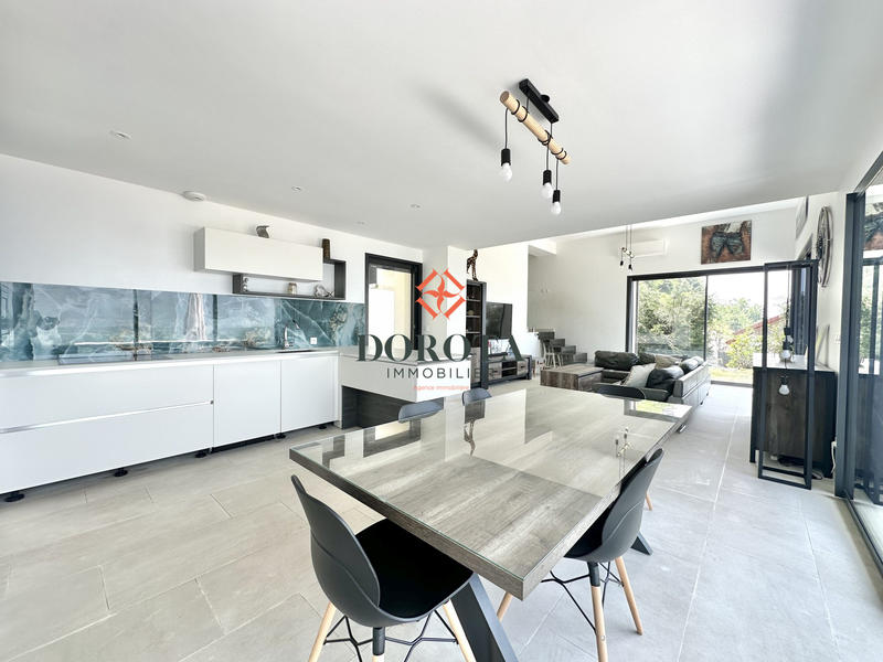 Maison contemporaine - 154 m² - 6 pièces