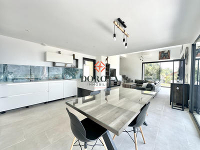 Maison contemporaine - 154 m² - 6 pièces