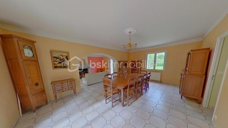 Propriété - 149 m² - 6 pièces