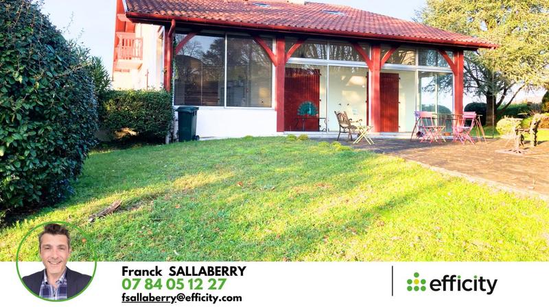 Maison - 215 m² - 9 pièces