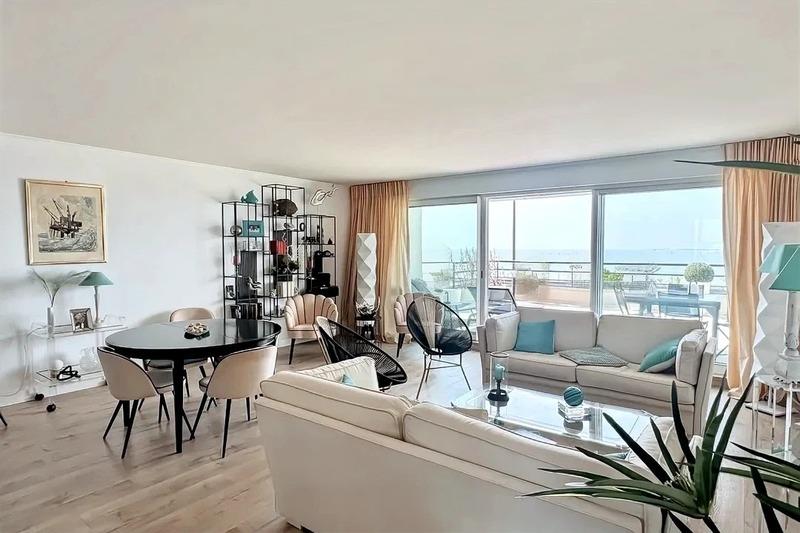 Appartement - 102 m² - 4 pièces