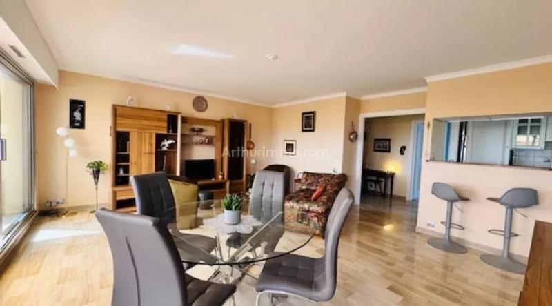 Appartement - 80 m² - 3 pièces