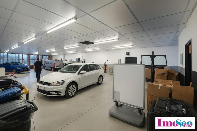 Local d'activité / Entrepôt - 831 m²