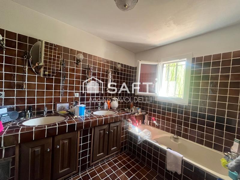 Maison - 96 m² - 5 pièces