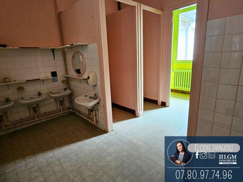 Maison - 390 m² - 10 pièces