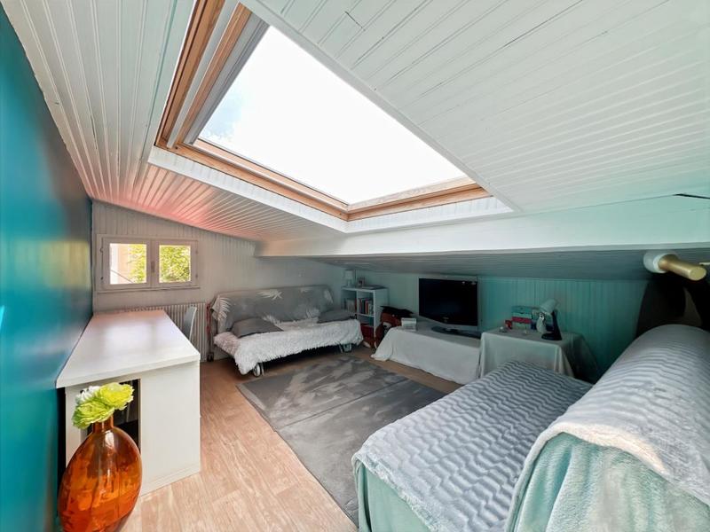 Maison - 205 m² - 7 pièces