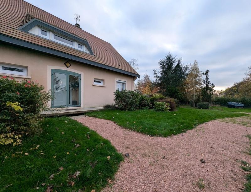 Maison - 190 m² - 10 pièces
