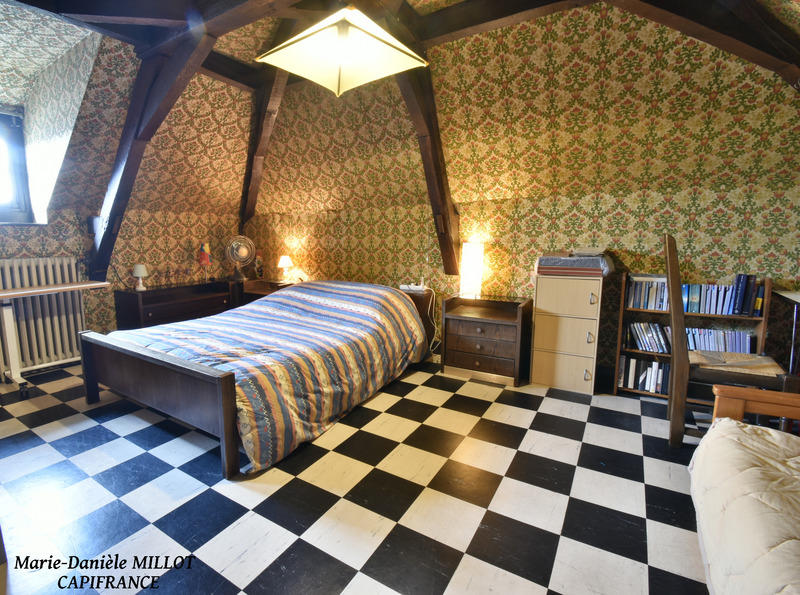 Maison bourgeoise - 240 m² - 9 pièces