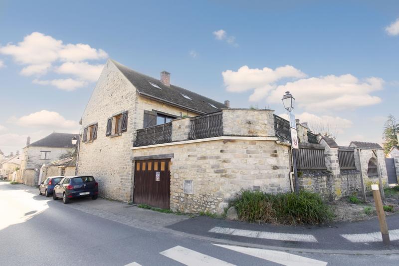 Immeuble - 140 m² - 10 pièces