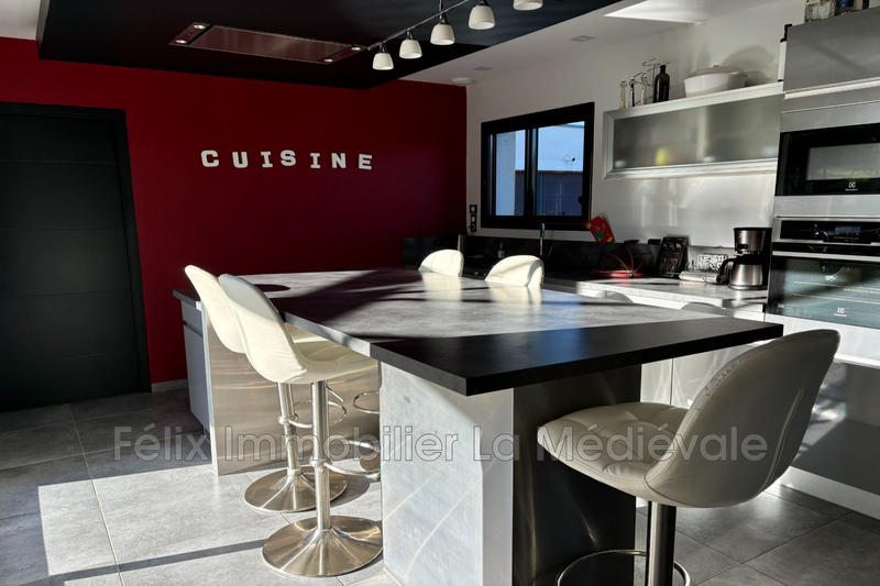 Villa - 255 m² - 5 pièces