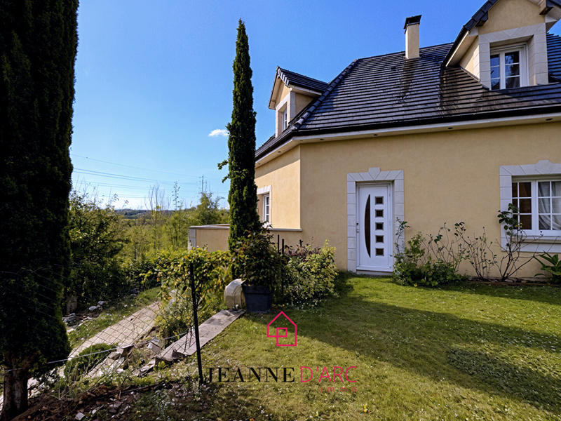 Maison - 165 m² - 9 pièces