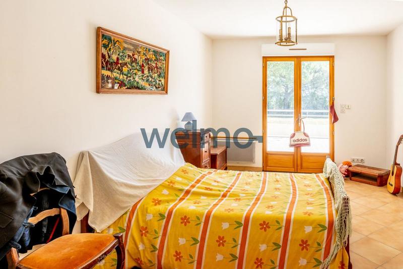 Maison - 210 m² - 9 pièces