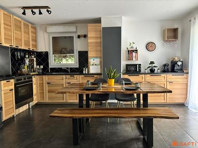 Appartement - 84 m² - 4 pièces