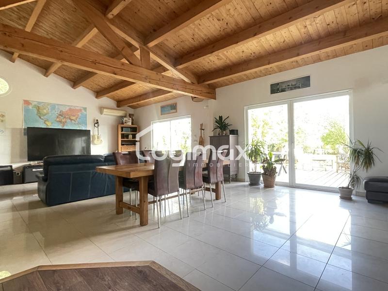 Maison - 200 m² - 5 pièces