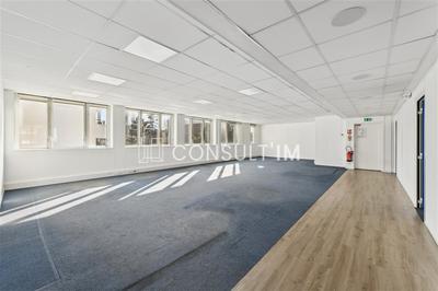 Bureau - 418 m²