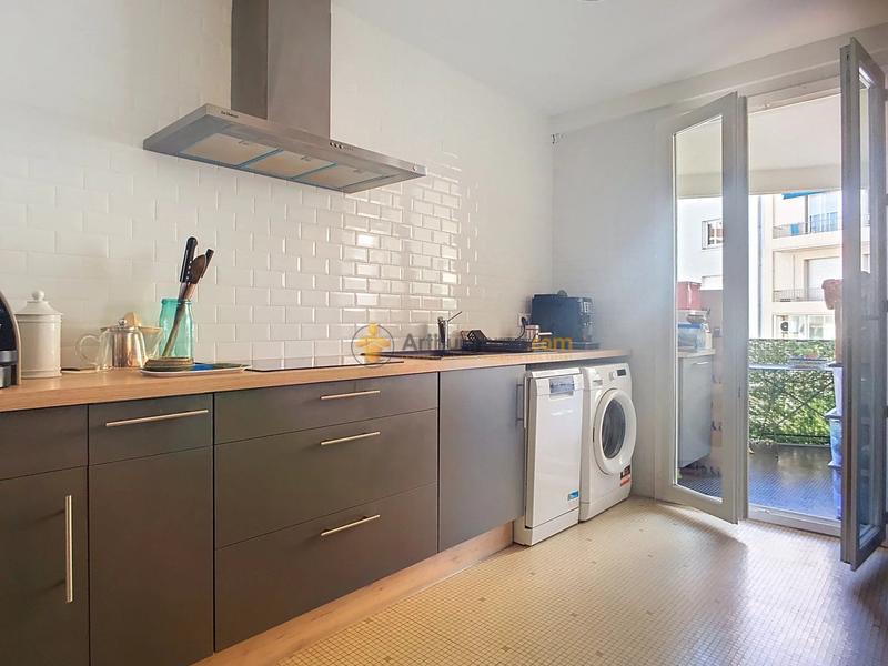 Appartement - 80 m² - 3 pièces