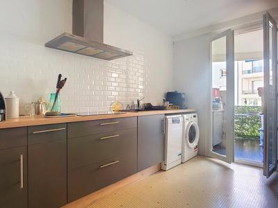 Appartement - 80 m² - 3 pièces