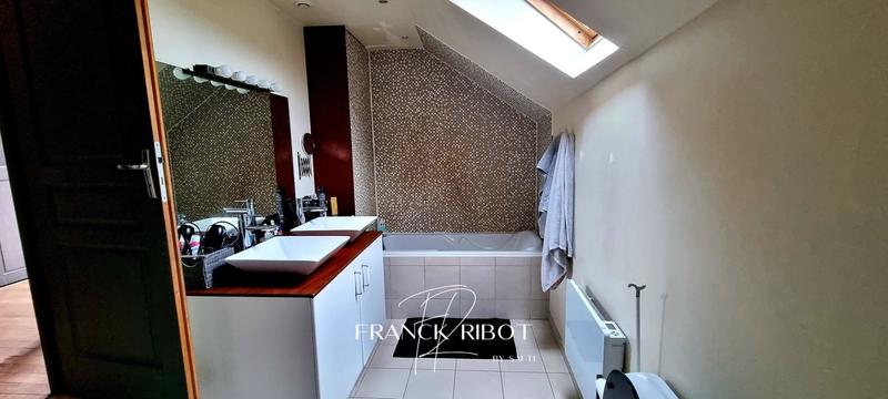 Maison - 147 m² - 6 pièces