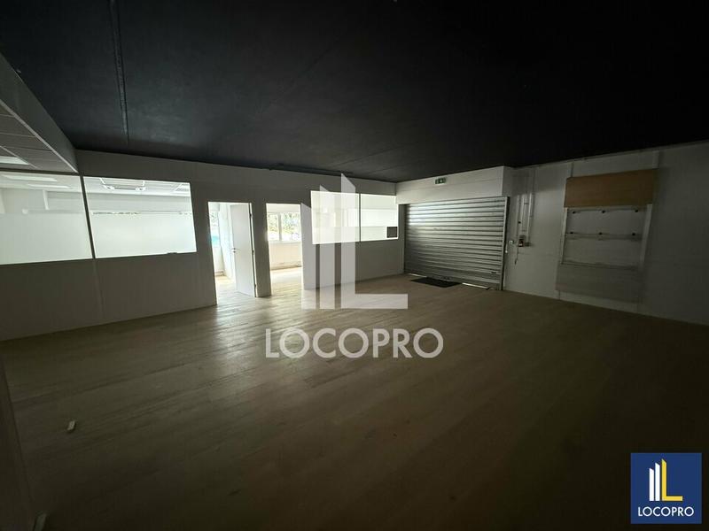 Local d'activité / Entrepôt - 706 m²