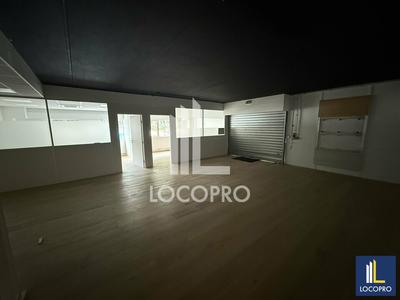 Local d'activité / Entrepôt - 706 m²