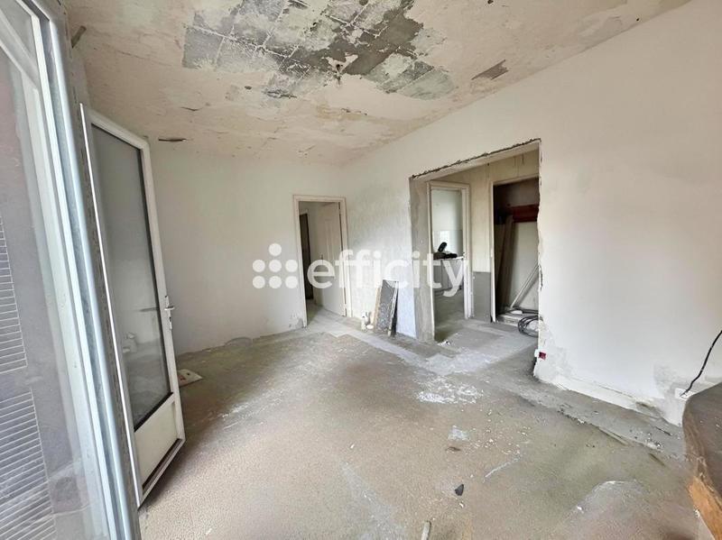 Appartement - 99 m² - 4 pièces