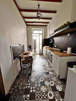 Appartement - 90 m² - 4 pièces