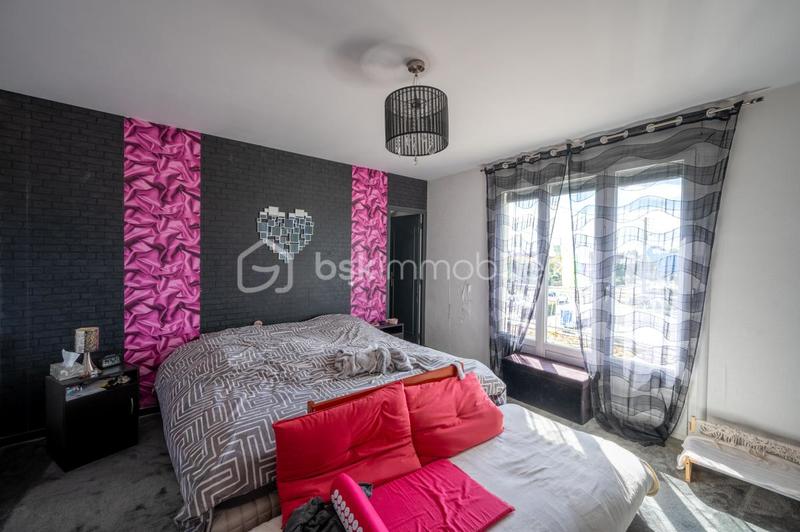 Maison - 200 m² - 7 pièces