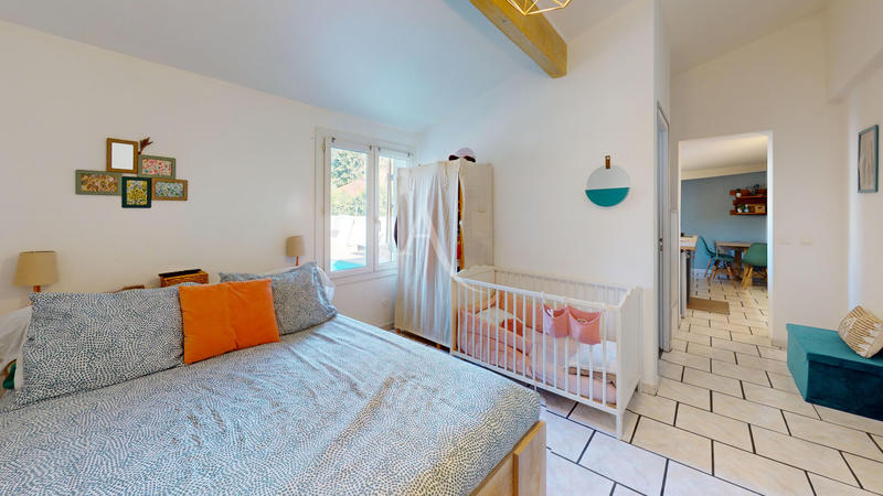 Maison - 210 m² - 6 pièces