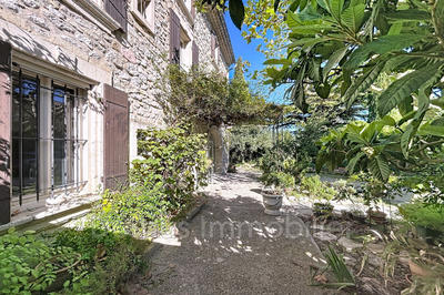 Maison - 283 m² - 11 pièces