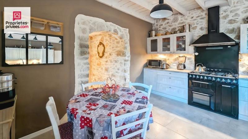 Maison - 180 m² - 5 pièces