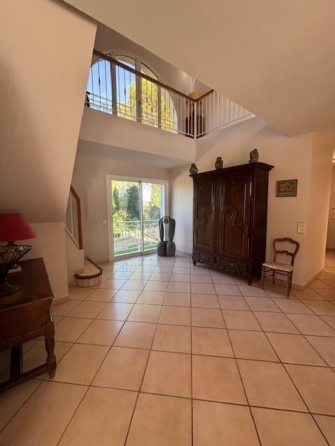 Maison - 269 m² - 11 pièces