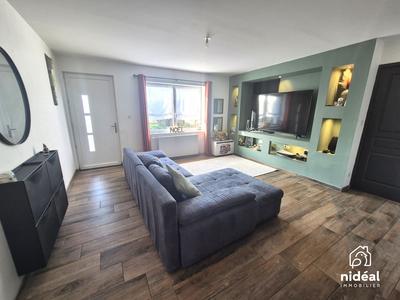 Maison - 99 m² - 4 pièces