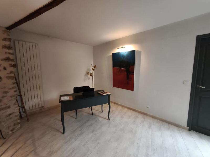 Pavillon - 240 m² - 8 pièces