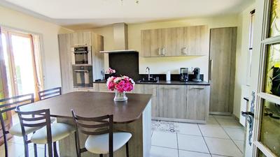 Maison - 168 m² - 7 pièces