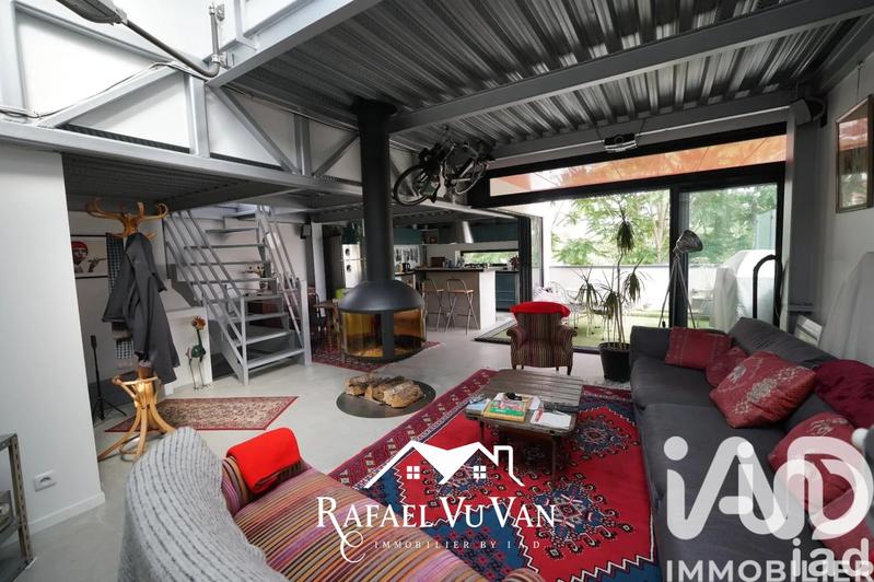 Maison - 215 m² - 7 pièces