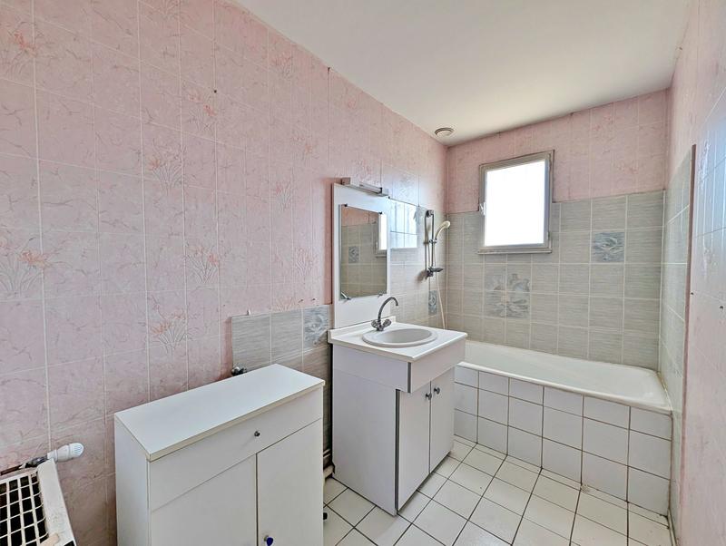 Maison traditionnelle - 201 m² - 7 pièces