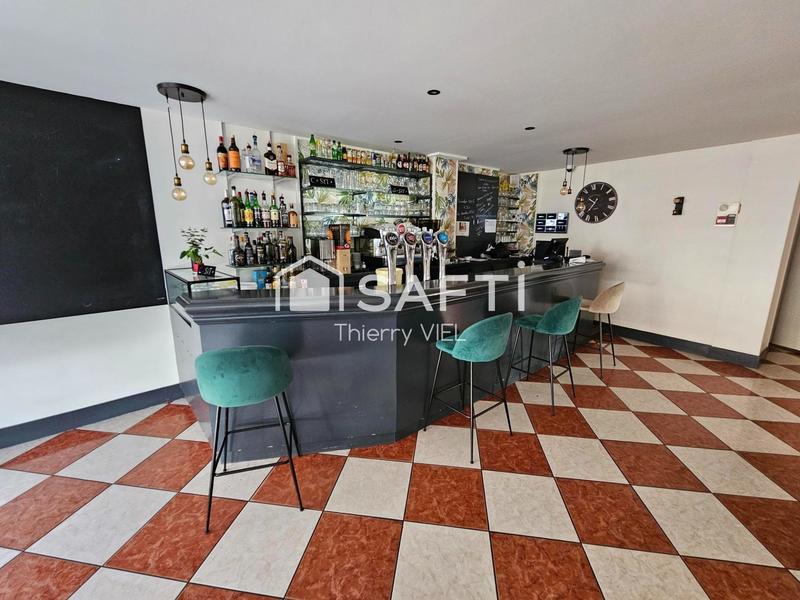 Local commercial - 200 m² - 3 pièces