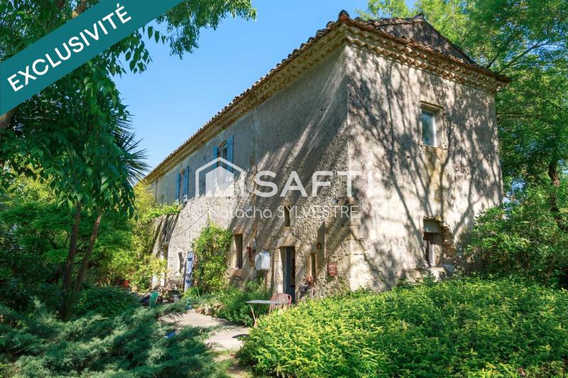 Maison - 289 m² - 12 pièces