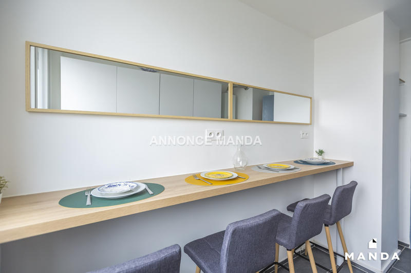 Chambre - 10 m² - 5 pièces