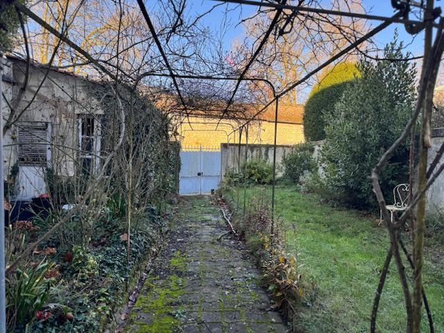 Maison ancienne - 129 m² - 8 pièces